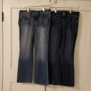 (2) American Eagle jeans